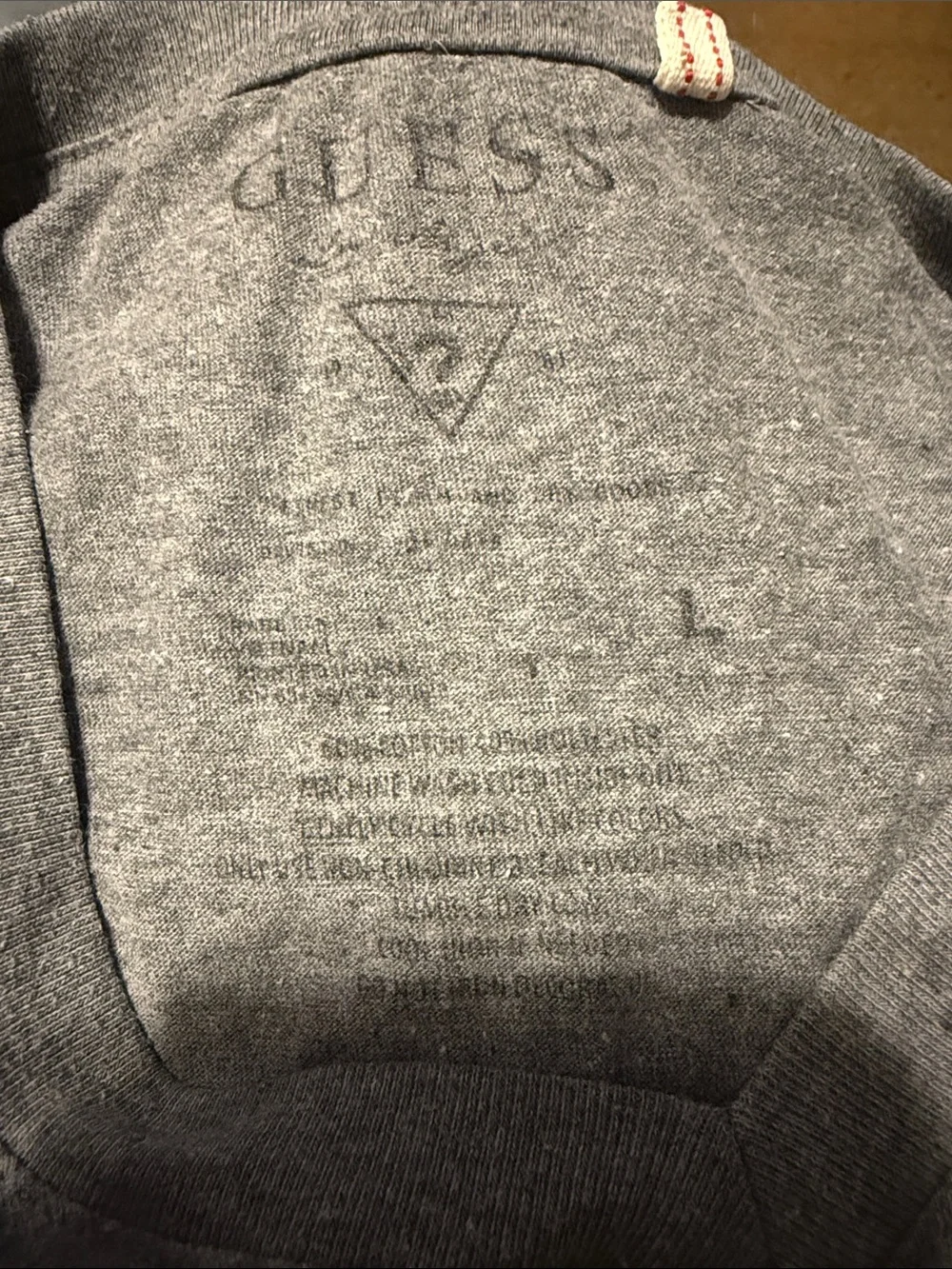 GUESS Men's Gray V-Neck Logo Tee - Picture 4 of 4